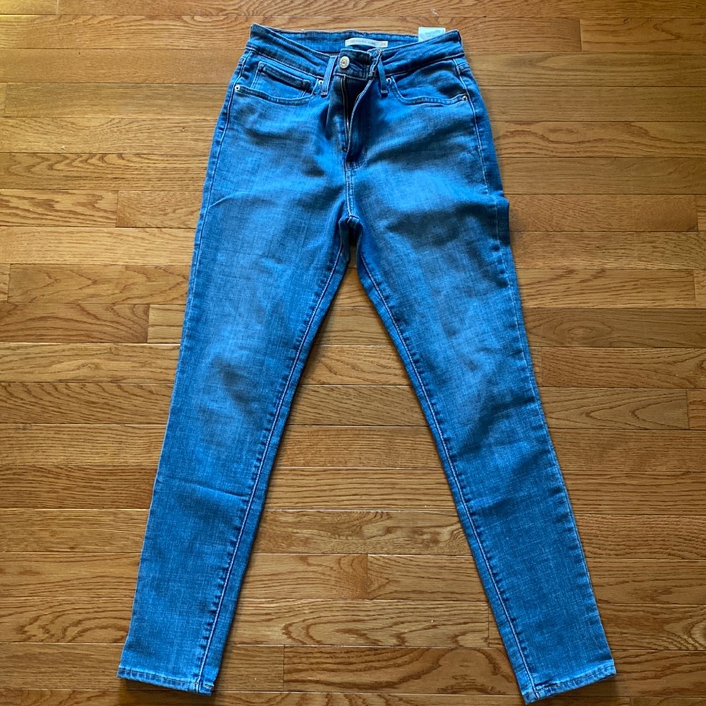 Levi’s 721 high rise skinny size 28